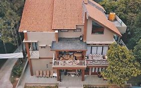 Villa Naumi