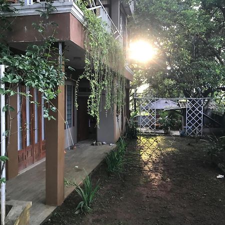 Villa Naumi Bandung Bagian luar foto